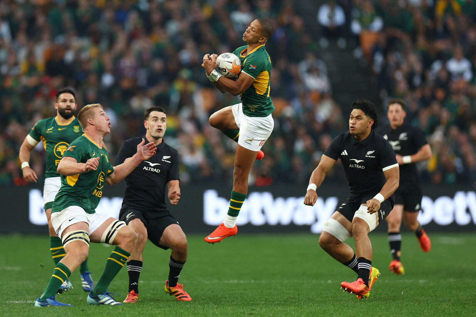 South Africa Go 2 1 Up In Series After Edging New Zealand Irish south-africa-go-2-1-up-in-series-after-edging-new-zealand-irish